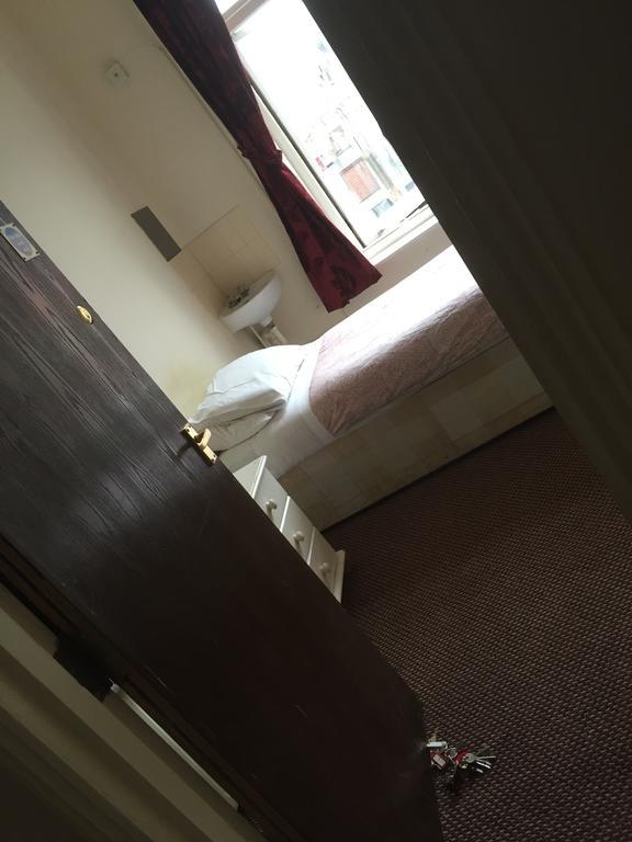 The White Horse B&B London Room photo